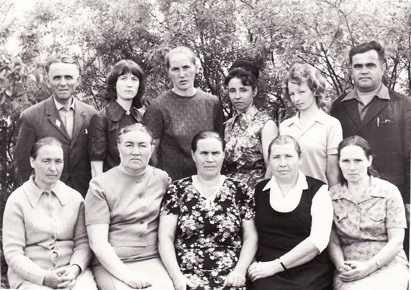 Коллектив учителей Сосновской школы. 70-е годы