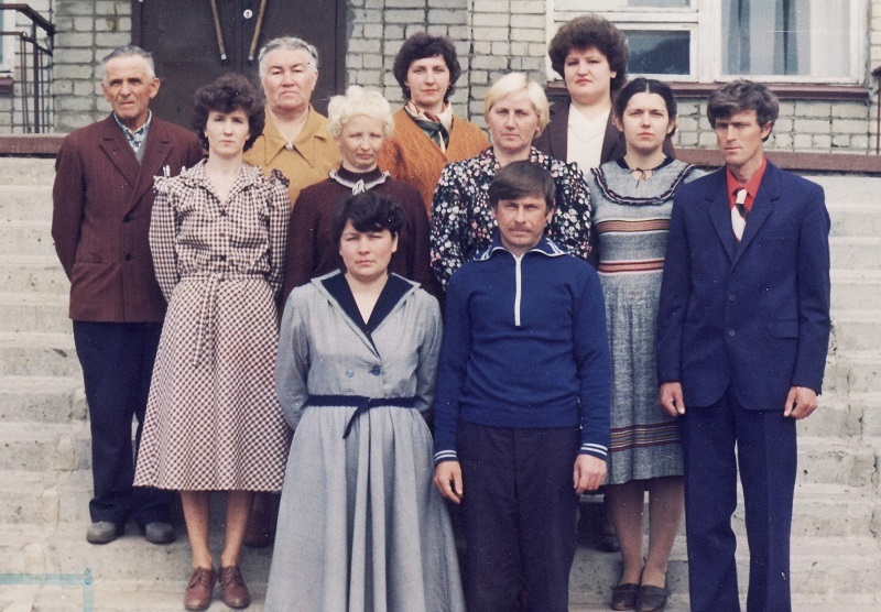 Коллектив учителей Сосновской школы. 80-е годы